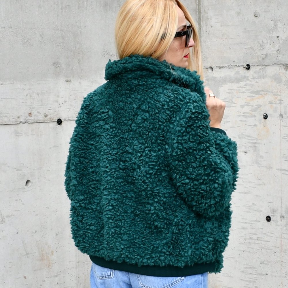 IN STOCK!! FAUX FUR COAT - Picture 5 of 7